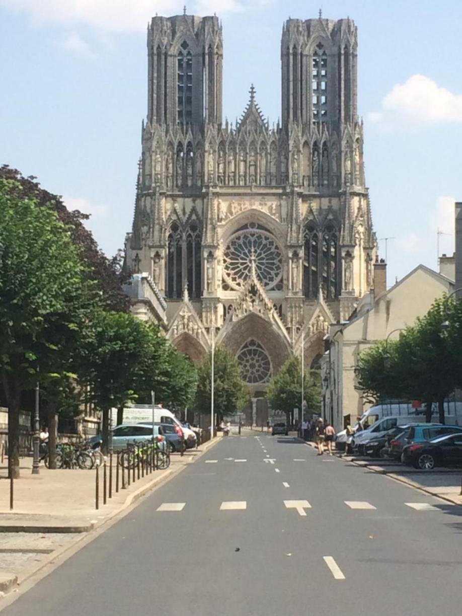 Le Cosy Marnais, Centre Ville, Vue Cathedrale Reims Kültér fotó